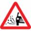 Road Sign - Loose Chippings 750mm Triangl